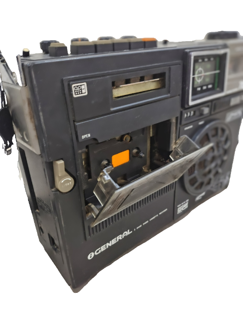 راديو و مسجل جنرال القديم